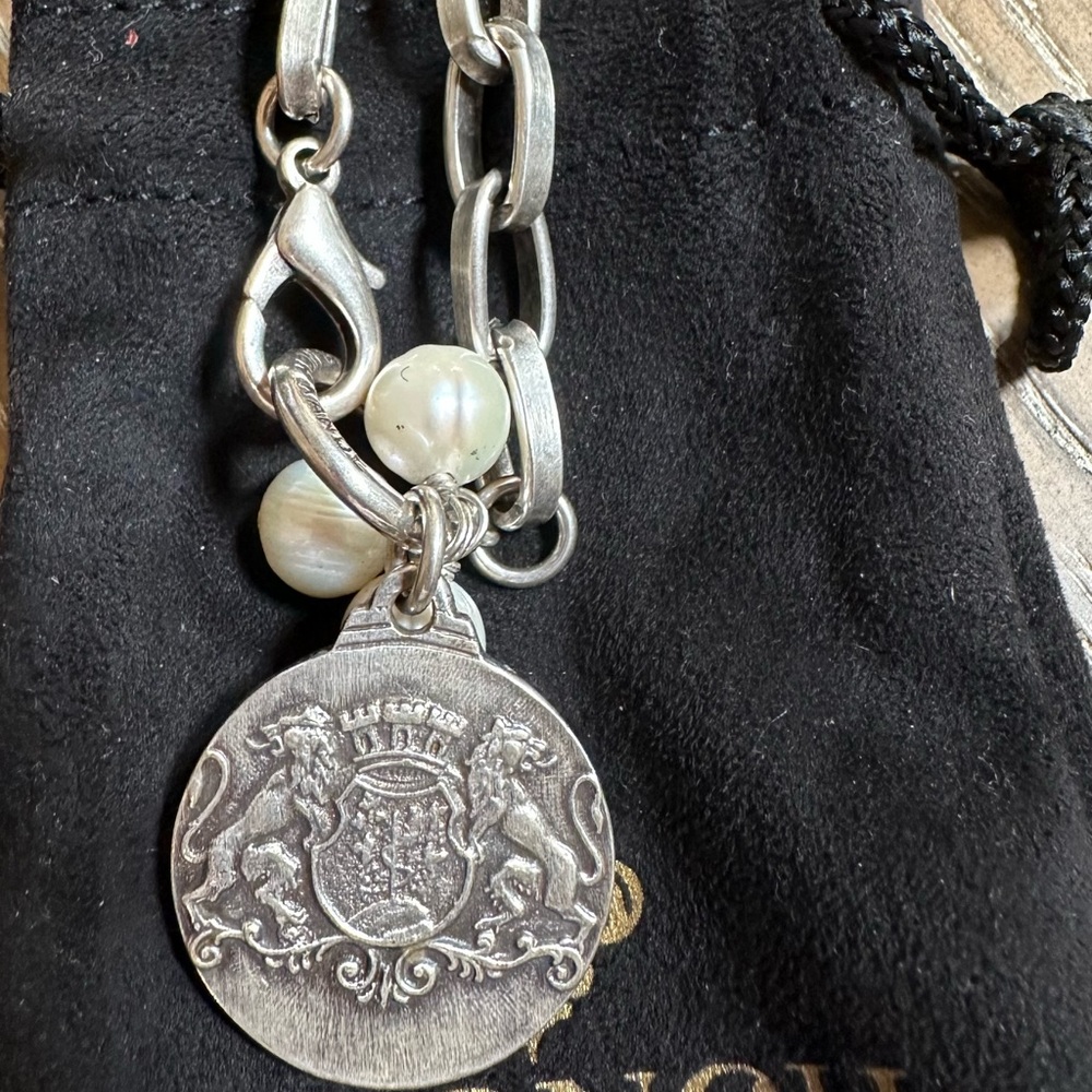 French Kande Silver and Pearl Pendant bracelet